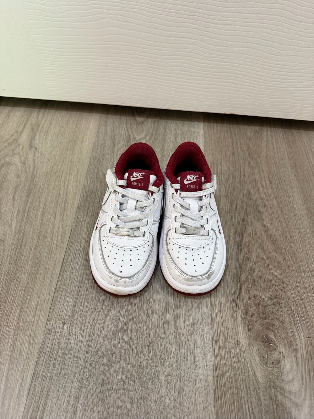 Nike Kids White and Maroon Low-Top Sneakers - Youth